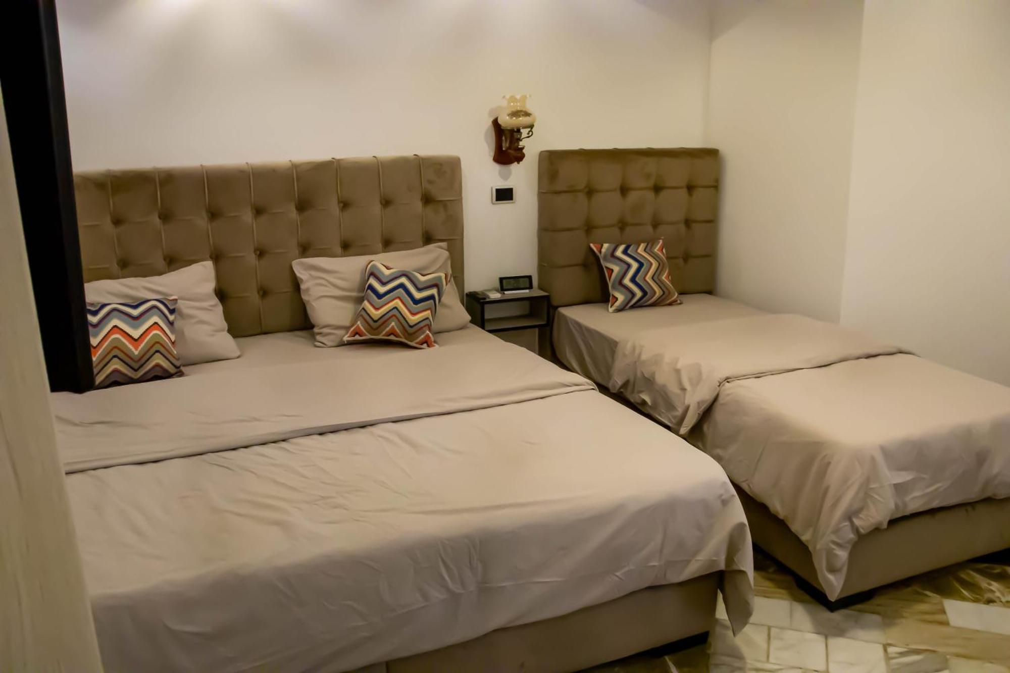Celestia Boutique Inn - Boutique Stay Overlooking Jerash Ruins 제라시 외부 사진